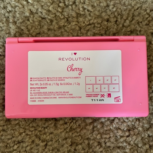 NIB cherry eyeshadow palette - Picture 2 of 4
